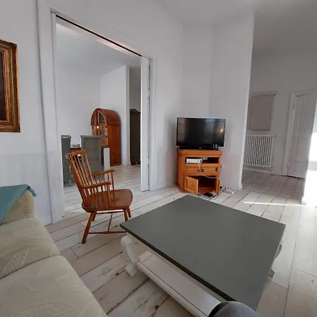 Im Erdgeschoss Apartamento